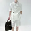 männer stilvolle weiße anzug