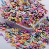 Nagelkunstdekorationen 1000pcs 3D Accessoires gemischte Scheiben Aufkleber Polymerton Fruchttiere Blume DIY Designs Frauen Maniküre Deco5401100