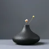 Jarrón pequeño de cerámica negra Decoración del hogar Artesanía Adorno de mesa Simplicidad Decoración de estilo japonés 210623