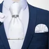 gemelos y clip de corbata