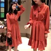 Verão Vermelho vestido de chiffon mulher curva decote cintura elástica manga longa solta médio render aluguer férias casuais vestidos feminino 210603