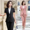 夏のフォーマルな女性のズボンスーツのための女性のビジネスワークの摩耗セット半袖ブラックブレザーとジャケットの女性の2つのピースのズボン