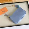 デザイナーグラデーション女性クラッチバッグハンバッグミニポシェットハンドバッグ Accessoires チェーンバッグレザーエンボスサマーカラーレディース高級トートピンク財布