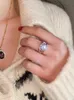 Con anillo llamativo de banda Geo de oro de 18 K, joyería para mujer, diseñador T Show Club, fiesta de cóctel, raro Japón coreano 211217321N