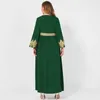 Vår Höst Kvinnors Fashion Green V-Neck Lace Stitching Long Bankett Elegant Slim Flared Långärmad Party Maxi Robes 4xl 210730