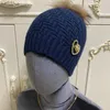 Autunno e inverno caldo moda donna cappello in materiale di lana lavorato a maglia con vera palla di pelo