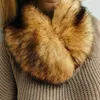 Prezenty świąteczne Zimowe kobiety Faux Fur Cape szalik zima ciepłe futra kołnierz eleganckie akcesoria szal zimowe prezenty Faux Fox Fur Sc266w