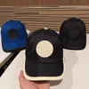 Damdesignerkeps för män Modebokstav Kontrast Lyxdesigners Stickade kepsar Brättelös mössa Mössa Unisex Casquette