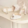 chaussures de satin blanc perles