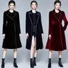 Novo 2022 Casaco de Inverno Runway Runway Mulheres Vintage Negro Colarinho Envoltório Preto Veludo Maxi Espesso Quente Long Trench Revestuário Outwear