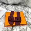 2022 Våren sommar mest nya sandaler för kvinnor rhinestone lägenheter Bekväm lyxig design glider casual tofflor storlek 35-41 med låda