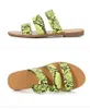 Femmes Sandals Chaussures Slice Fashion Summer Large Flat Slippery avec des sandales épaisses Slipper Flip9638584