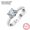 Avec certificat Bague de luxe en or blanc 18 carats Solitaire 8 mm 2.0ct Zircone Diamant Anneaux de mariage pour femmes en argent sterling 925 Bijoux Zr128