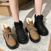 Women Veet Boots تثخن مع الثلوج الشتوية 2021 أزياء أحذية عالية أعلى من أعلى إلى أعلى من منصة دافئة للماء.