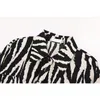 [EAM] Frauen Schwarz Große Größe Zebra-Print Unregelmäßige Bluse Revers Lange Hülse Lose Hemd Mode Frühling Herbst 1DD6887 21512