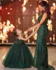 2021 Abiti da ragazza di fiore in pizzo verde scuro Abito da ballo Tulle Backless Lilttle Abiti da sposa per spettacolo di compleanno per bambini ZJ001