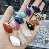 Guldkant Faceted Natural Crystal Geometry Stone Charms Rose Quartz Pendants Trendy för smycken Göra grossist