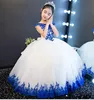 드레스 2022 Royal Blue White Mini Pageant Quinceanera Dresses Kids Off Shoulder Beaded Applique Tulle Flower Girl Dress Wedding Communion