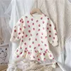 Thunderers Girls Strawberry Cow Dress Spring New Girls Puff-Sleeve Klänning 2-7 år Baby Princess Casual Dress Vestidos Q0716