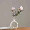 Nordic Creative White Ceramic Vase Light Luxury Ins Wind Home Living Room Countertop Torkad Blomma s Dekoration 211215