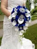 Cascade De Fleurs De Mariage Bouquets De Mariée De Mariage Rose Rouge Lys Calla Blanc Avec Perles Artificielles Et Strass Décoration 241N