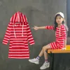 Robes pour filles rayées fête enfants fille longs sweats à capuche printemps automne décontracté coton vêtements école 210528