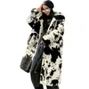 冬の毛皮のコートの女性のウインドブレーカーの色のマッチングの長い模造毛皮のコート女性の緩い厚い暖かいフード付き女性のジャケット210927