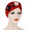 Czapka / czaszki Czapki Kobiety Wzburzyć Kwiat Kapelusz Turban Indie Nakrycia głowy Muzułmańska Chemo Cancer Cap Bonnet Wrap Plisowane Czapki Skullies