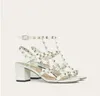 Летняя женская обувь роскошные дизайнерские сандалии изысканные моды с открытыми пальцами кожаные заклепки