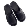2021 Модные сплошные черные кожаные тапочки мужские женские слайды унисекс.