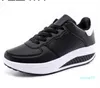 Mulheres Sneakers Respirável Plataforma de Cunhas Impermeáveis ​​Vulcanize Sapatos Mulher Sneaker Couro Casual Esporte Sapatos Zapatos Mujer