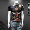 Lüks Taç Arı Baskı T Gömlek Erkekler Kısa Kollu Yaz Rahat T-shirt Nefes Tee Tops Streetwear T Gömlek Erkek Giysileri 7XL 210527