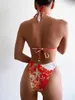 2020 새로운 인쇄 된 고삐 비키니 여성 수영복 여성 수영복 두 조각 비키니 세트 금속 체인 Bather 수영복 수영 레이디 X0522