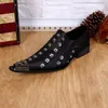 Scarpe eleganti 2021 Fashion Metal Pointed Toe Men Party Genuine Leather Rivet Man British Style Plus Size Male