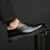 Abito da uomo polpaccio Cap di pelle autentica Oxford Lace Up Brogue Wedding Party Formal Shoes for Men Big Taglia B