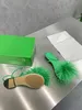 2022 Folha de penas de avestruz forma decorativa plana plana sandálias tamanho 35-41 com caixa verde