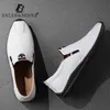 2021 Mocassini in vera pelle da uomo Luxury Brand Rubber Scarpe da uomo casual Slip on Flats traspiranti Driving Shoes Mens Big Size 12 H1125