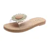 2023Web Celebrity Fashion Wear Non Slip Slippers Lovely Girl Heart Small Daisy Indoor Summer Home Sandals 36-40