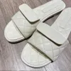 En kaliteli kadın tasarımcı terlik slaytlar sandalet ayakkabı yaz plaj açık serin terlik moda lady slayt düz flip flop boyutu 35-41