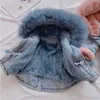 Neuheiten Mädchen Winter jacke Verdicken Mäntel Kinder Denim Mit Kapuze Mantel Kinder Pelz Kragen Baumwolle Baby Mädchen Outwear kleidung lange