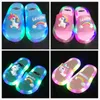 DHL Rainbow وحيد القرن النعال للفتيان الفتيات LED LED Summer Summer Kids Beach Shoes Baby Toddler Soft Iddoor Sliper Sandals