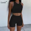 Liooil twee stuk strakke outfits set sexy tank tops en shorts 2021 mouw o hals vrouwen trainingspakken 2 stks jogger pak zwart rood sets x0428