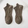 Мужские носки 10 пар твердых хлопчатобумажных летних тонких дышащих низкой помогают потрясающие пружинные и осень