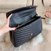 Lady Wallet Clutch Crossbody Bolsa de hombro Totes Bolsos Letras Cuero Sarga Flap Monederos Carteras Tote Mochila Mujeres Lujos Diseñadores Bolsas