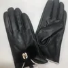 21SS Women Winter Luxury Real Leather Gloves Designer äkta Leathers Glove Soft Warm Short Sheepskin Fleece Inside Sexy Drive LO279P