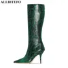 AllBiteFo Maat 34-43 Snake Textuur Microfiber Vrouwen Knie Hoge Laarzen Mode Sexy Puntschoen Hoge Hak Schoenen Dij Hoge Laarzen 210611