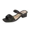 Sandaler 2021 Mode Kvinnor Sommar Solid Pläterad Läderband Chunky Heel Casual Leisure Ladies Skor Kvinna Utomhus Beach