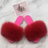 Sommar Kvinnors Tofflor Inomhus Fluffy Slipper Kvinna Furry Slides Ladies Designer Sko Lyx Kristall Sandaler med päls Avtagbar K722