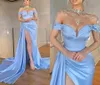 2022 Sky Blue Satin Mermaid aftonklänning Hög split av axel prom partyklänningar Elegant ingen mössa Robe de Soiree Vestidos de Fiest3864511