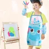 1Set barn barnförkläde manschett kit kök konst bakning målning pinafore + arm ärm pe pvc vattentät tecknad söt djur stil förkläden 211222